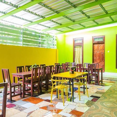 Super Oyo 1682 Greenia Hotel Kupang  Eksteriør bilde