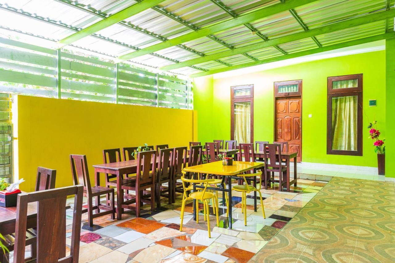 Super Oyo 1682 Greenia Hotel Kupang  Eksteriør bilde