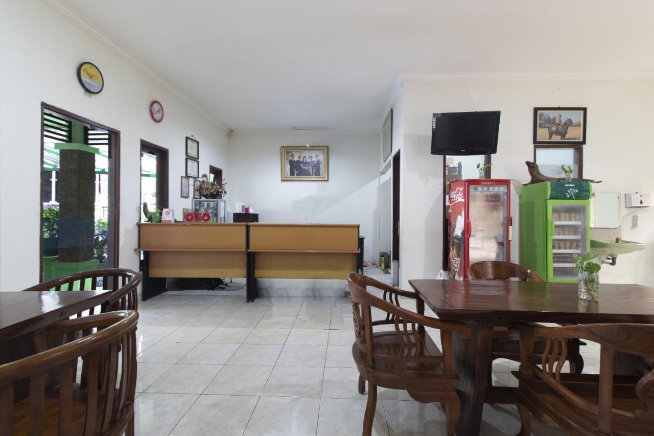 Super Oyo 1682 Greenia Hotel Kupang  Eksteriør bilde